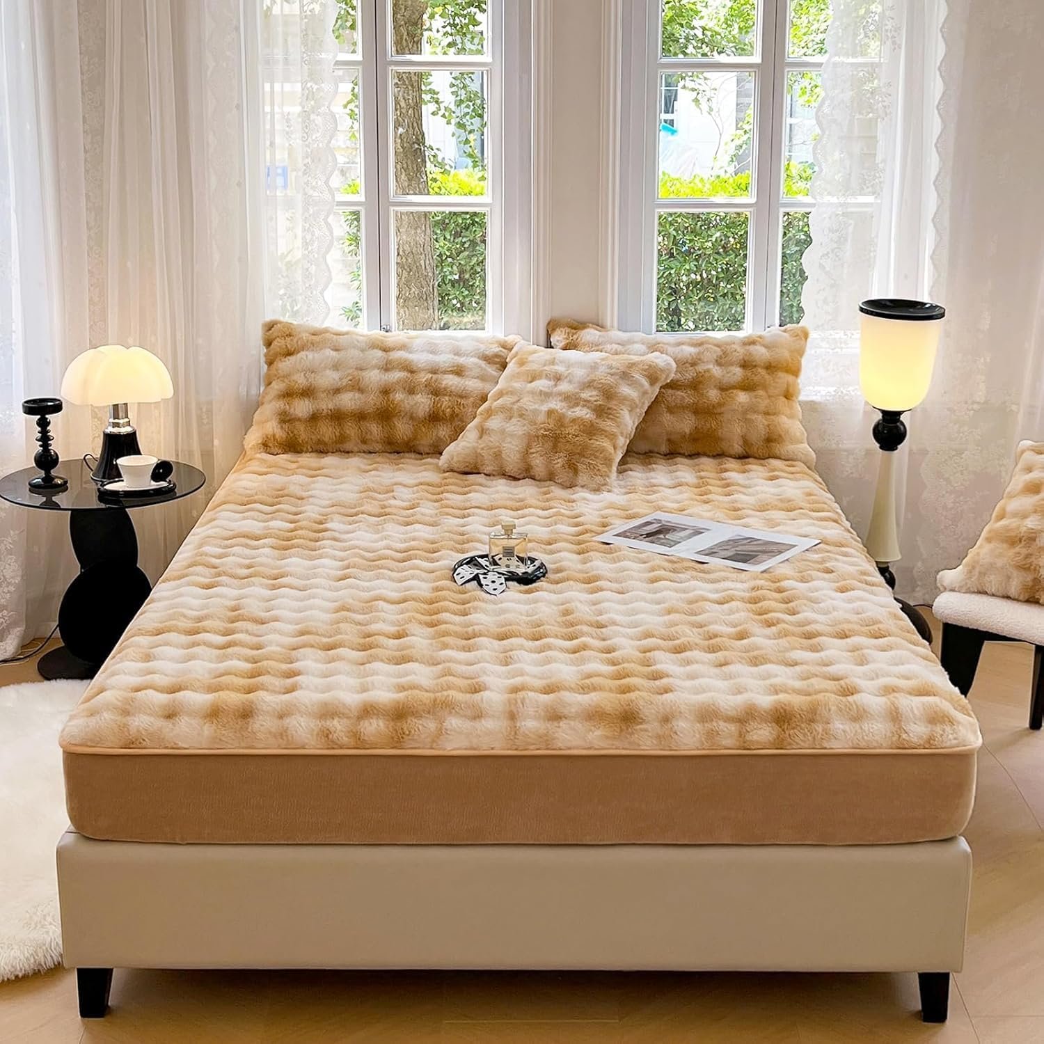 Plush Long-Pile Fitted Sheet, Full Size - Velvet fitted sheet, faux fur base fabric, 15-inch deep pocket, flannel warm tie-dye mattress cover, pillowcase not included, gold