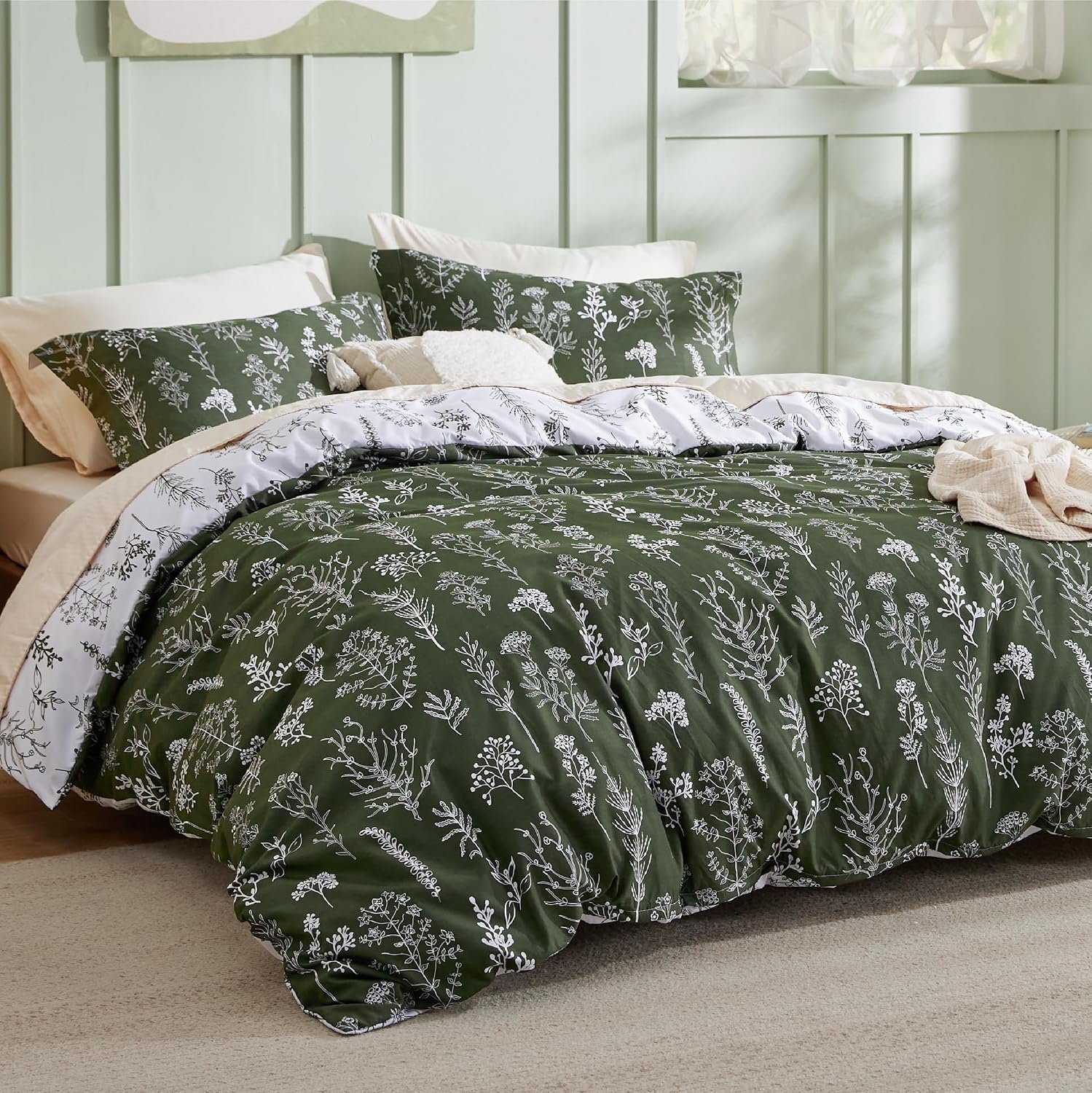 Duvet Cover Queen Size - Reversible Dark Green Queen Duvet Cover Set with Zipper Closure, 3 Pieces Floral Patterned Bedding Set with 8 Corner Ties and 2 Pillow Shams - Image 2